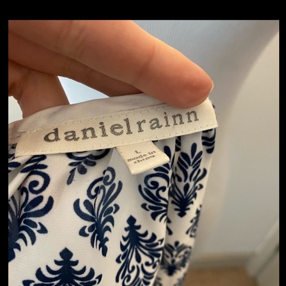 DANIEL RAINN Printed T-shirt Blouse Moroccan Print - Picture 14 of 14